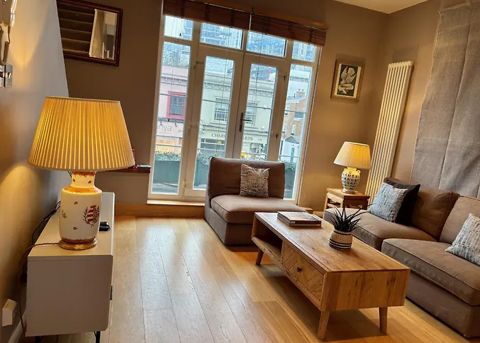 Luxury 2 Bed Flat Kings Road, Fulham